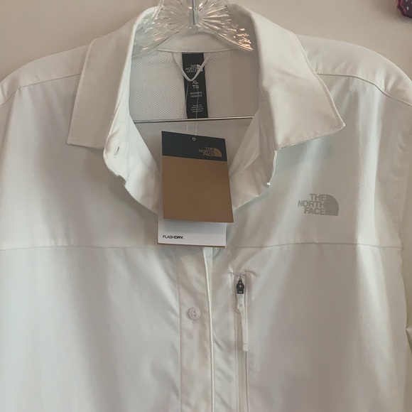 ❣️The North Face❣️UPF 50❣️brand new shirt❣… - Picture 15 of 16